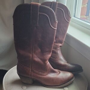 Ariat Bluebell Boots Beautiful Vintage Cond Size 9